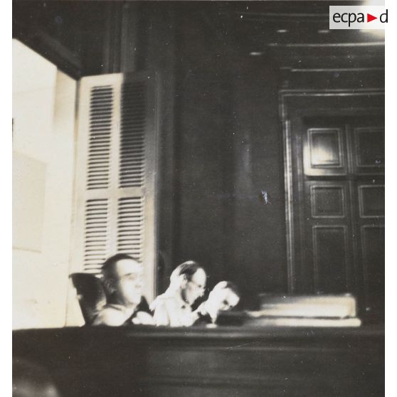 Différentes phases du procès. [description provisoire]