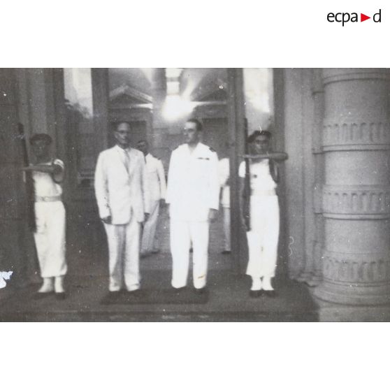 Arrivée de M. Moffat - Département d'Etat à Washington. [description provisoire]