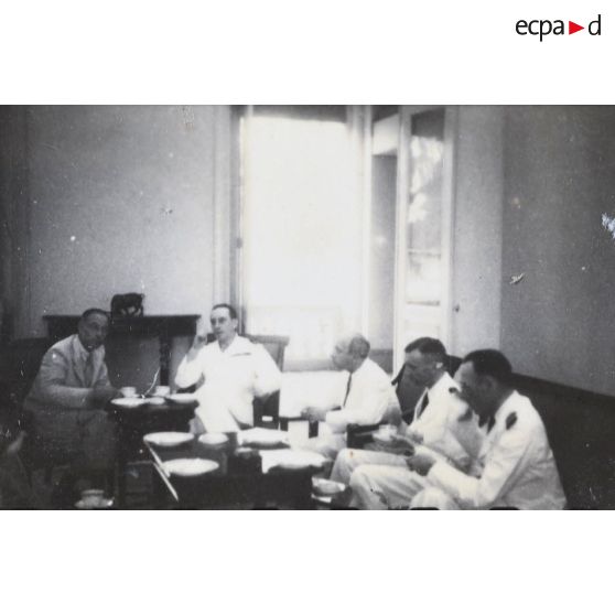 Arrivée de M. Moffat - Département d'Etat à Washington. [description provisoire]