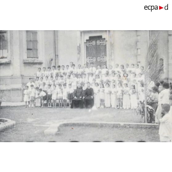 Les enfants de chœur de la paroisse de Cho-Dui. [description provisoire]