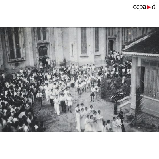 Procession de la statue du Bienheureux. [description provisoire]