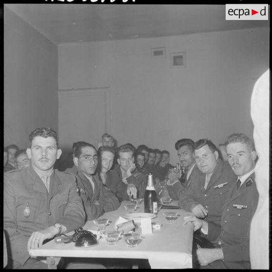 Réception au 9e régiment de zouaves (RZ).