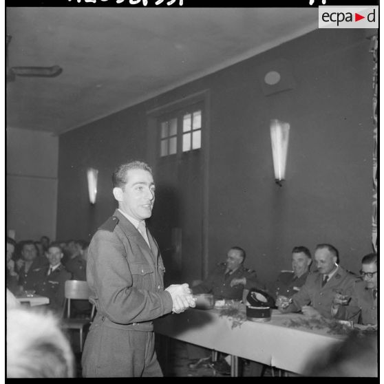 Réception au 9e régiment de zouaves (RZ).