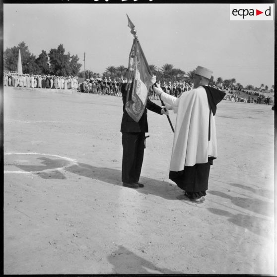 Ouargla. Cérémonie militaire.
