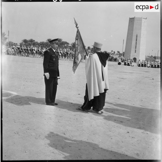 Ouargla. Cérémonie militaire.