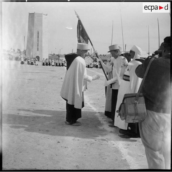 Ouargla. Cérémonie militaire.