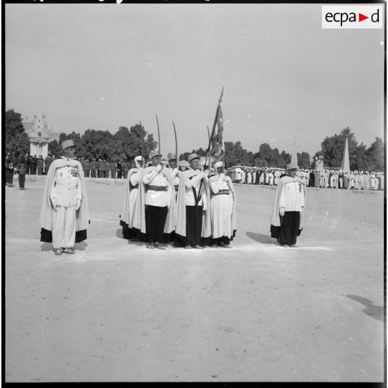 Ouargla. Cérémonie militaire.