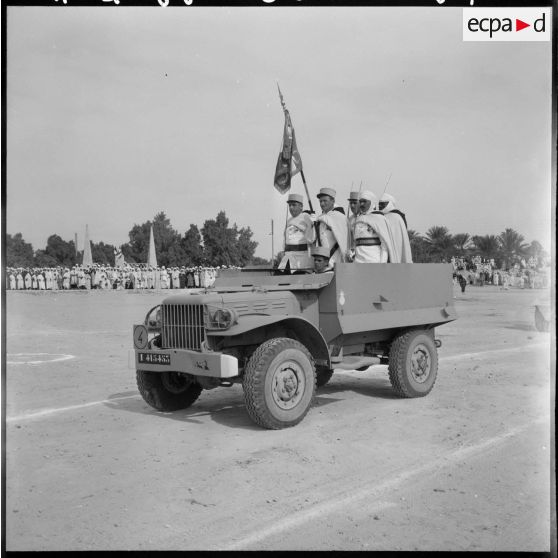 Ouargla. Cérémonie militaire.