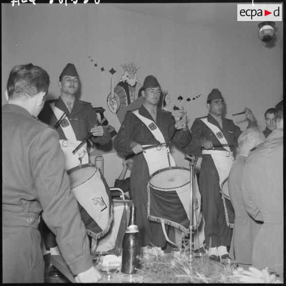 Alger. Réception à la caserne d'Orléans.