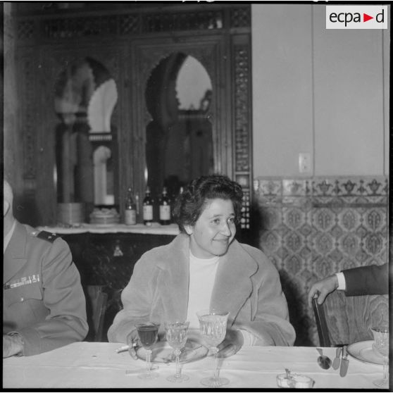 Alger. Palais d'été. Repas offert par le général Salan pour les nouveaux députés.