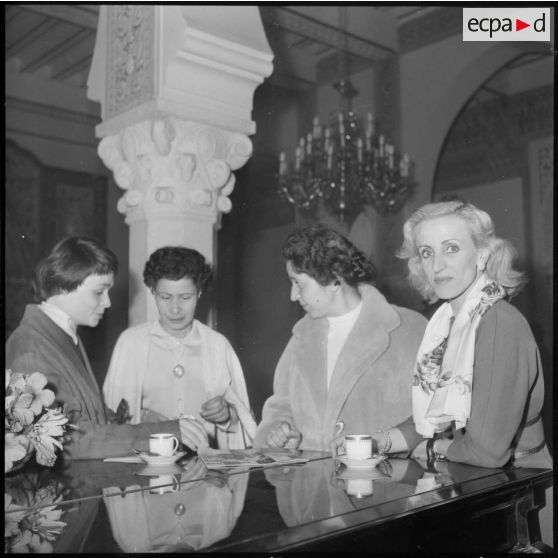 Alger. Réception au palais d'été.