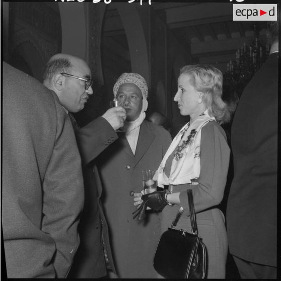 Alger, palais d'été. Réception pour les nouveaux députés.