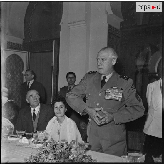 Alger. Réception au palais d'été, en l'honneur des nouveaux députés.