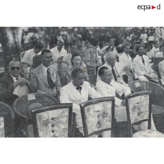 Les personnalités officielles. [description provisoire]