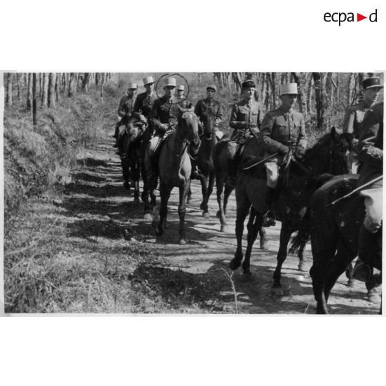 Tarbes - 1941 - Notre brigade. [légende d'origine]<br>