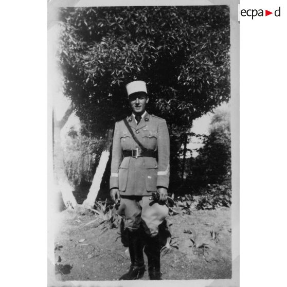 Maroc -1943 Meknes - chef Vielleux, officier du peloton. [légende d'origine]