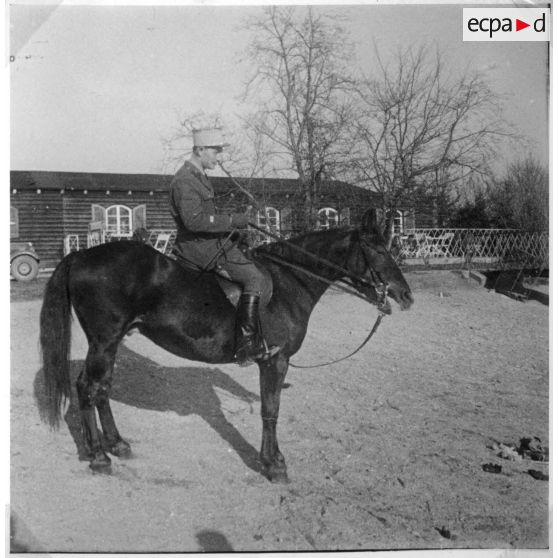 Prise de guerre ...Biberach 1945. [légende d'origine]