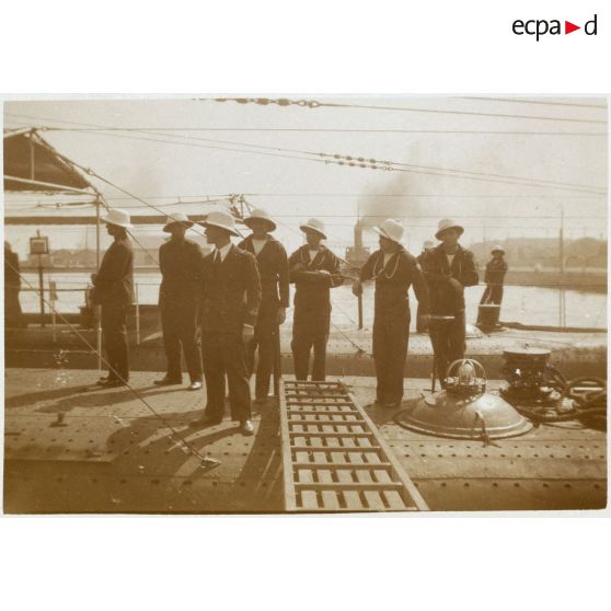 Sous-marins italiens. [légende d'origine]