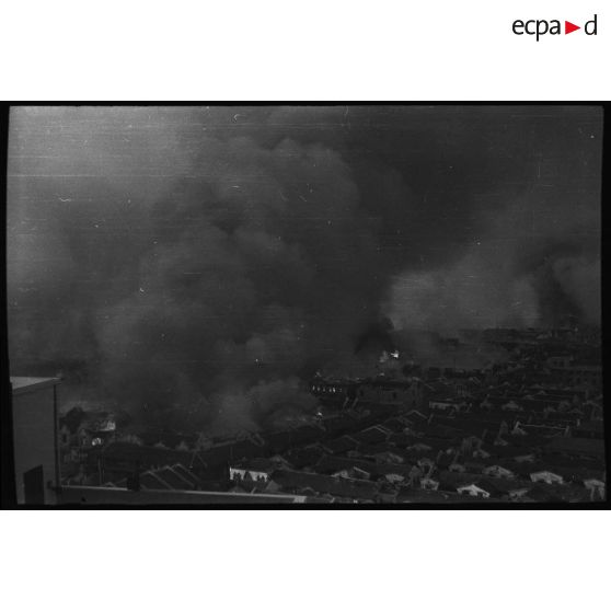 Bombardement japonais de Shanghai. [légende d'origine]