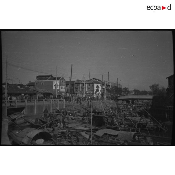 Bombardement japonais de Shanghai. [légende d'origine]