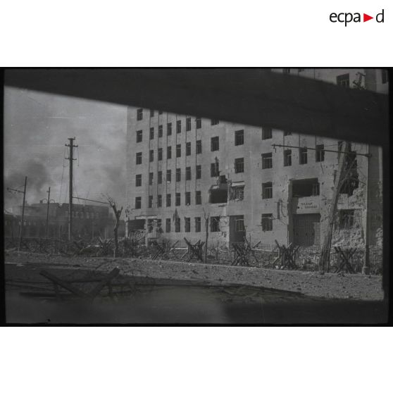 Bombardement japonais de Shanghai. [légende d'origine]