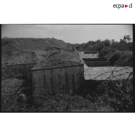 Stand de tir et caponnière sud - 1991. [légende d'origine]