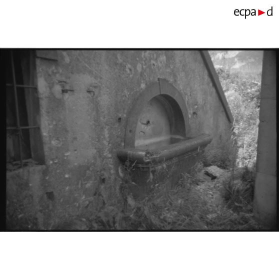 Fontaine - 1991. [légende d'origine]