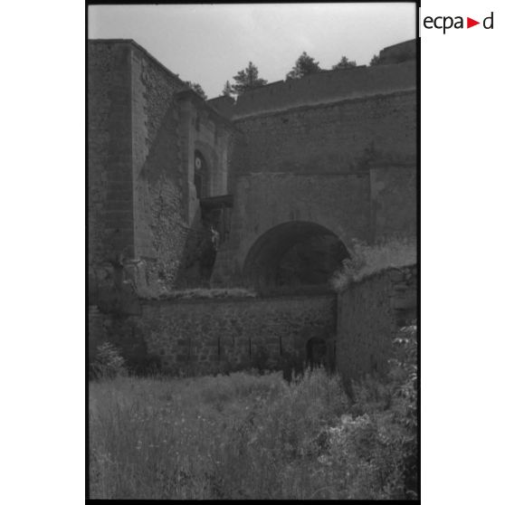Fort des Trois Têtes. Entrée du fort côté citadelle - 1992. [légende d'origine]