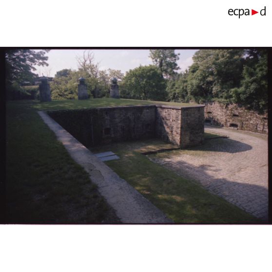 Caponnière ouest et galerie de fusillade dans la contrescarpe. [légende d'origine]