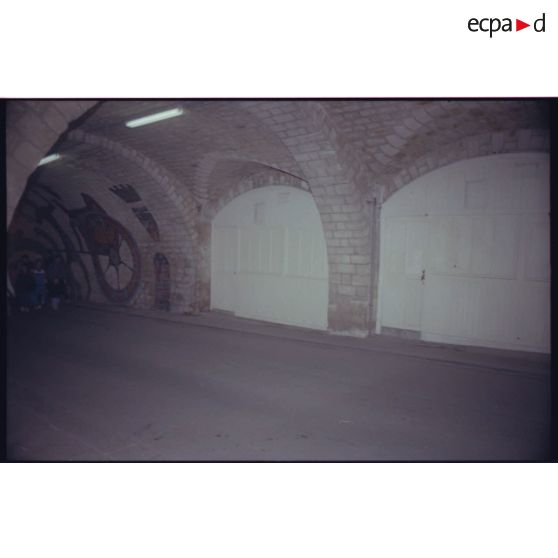 Tunnel de la capitale. [légende d'origine]