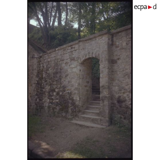 Escarpe détachée. [légende d'origine]