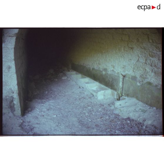 Fort de Saint-Thierry. Latrines. [légende d'origine]