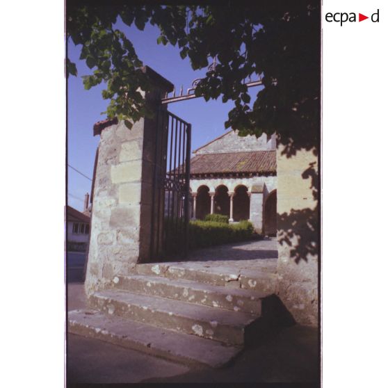 Eglise de Saint-Thierry. [légende d'origine]