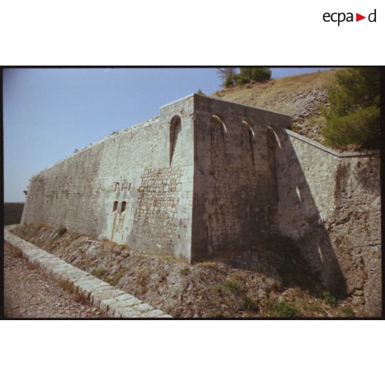 Fort Faron. Escarpe est. [légende d'origine]
