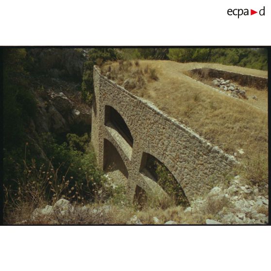 Crémaillère du Faron est. La caponnière. [légende d'origine]