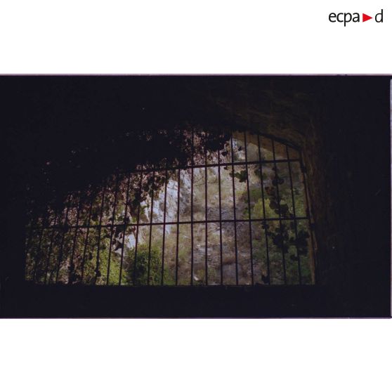 Crémaillère du Faron est. Intérieur de la caponnière. [légende d'origine]