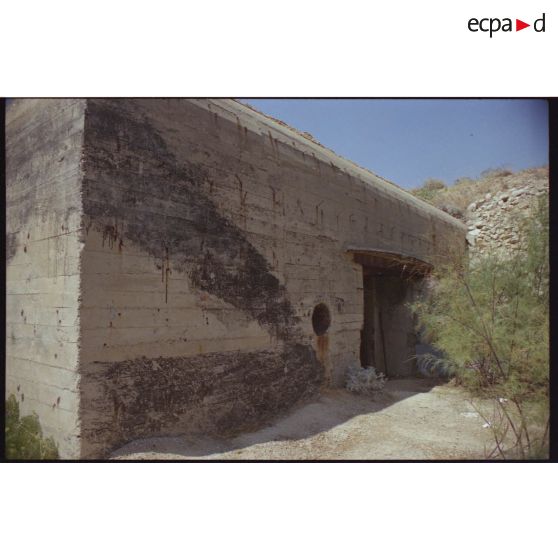 Batterie de l'Escalette. Arrière de la casemate R 669. [légende d'origine]