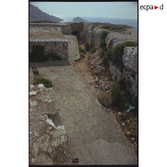 Batterie de Croisette. Rampes d'accès aux cuves de mortiers de 270 mm. [légende d'origine]