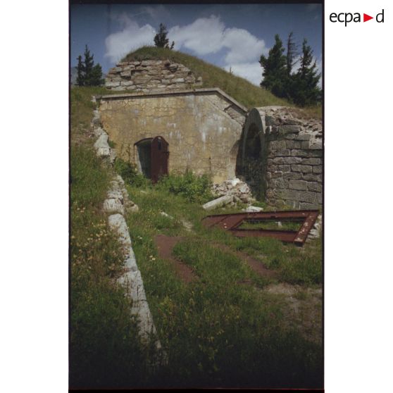 Fort du Sapey. Traverse-abri. [légende d'origine]
