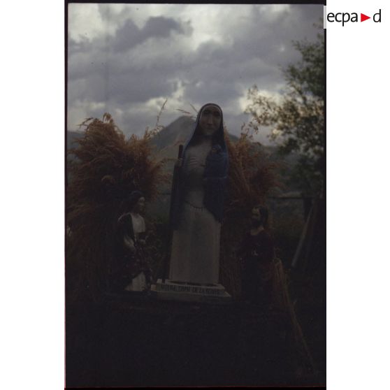 Statues de M. Bonnard. [légende d'origine]