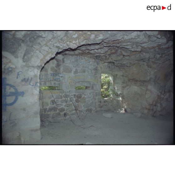 Intérieur de la caponnière double est. [légende d'origine]