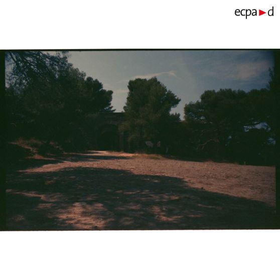 Fortin de la Gavaresse. Vue du fort depuis la batterie annexe. [légende d'origine]