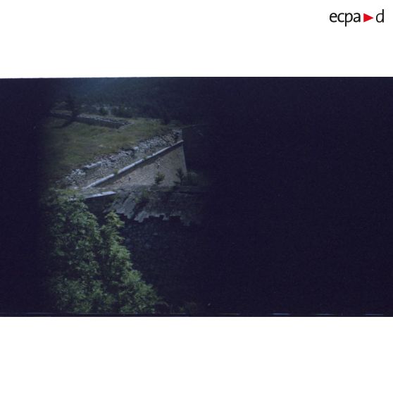 Les remparts. [légende d'origine]