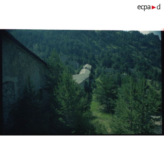 Communication "Y". Flanc ouest vu du nord. [légende d'origine]