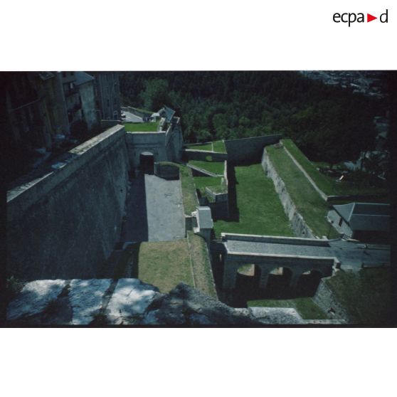 Citadelle de Briançon. Défenses de la porte d'Embrun. [légende d'origine]
