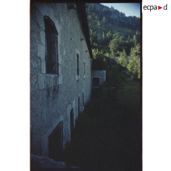 Communication "Y". Flanc ouest vu du nord. [légende d'origine]