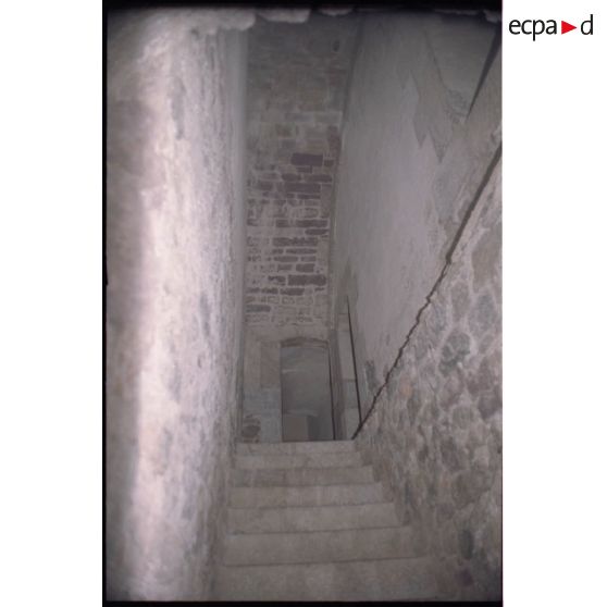 Redoute des Salettes. Accès à l'étage du réduit central. [légende d'origine]<br>