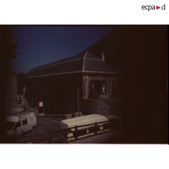 Citadelle de Briançon. Magasin du génie et colombier militaire. [légende d'origine]<br>