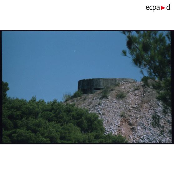 Fort du Gros Cerveau. Les embrasures sont décalées. [légende d'origine]