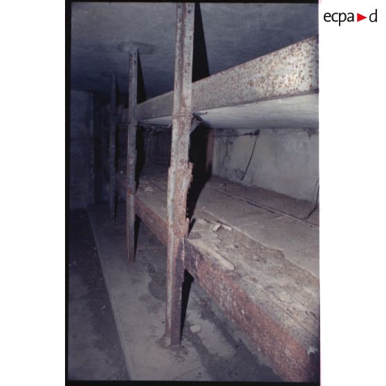 Intérieur d'une soute. [légende d'origine]